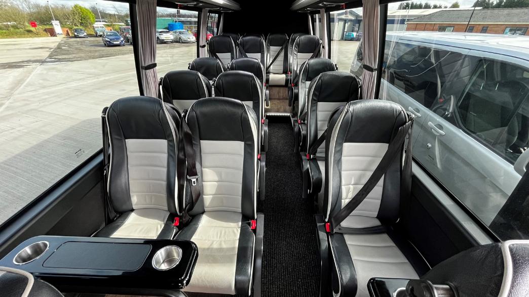 16 Seat 02